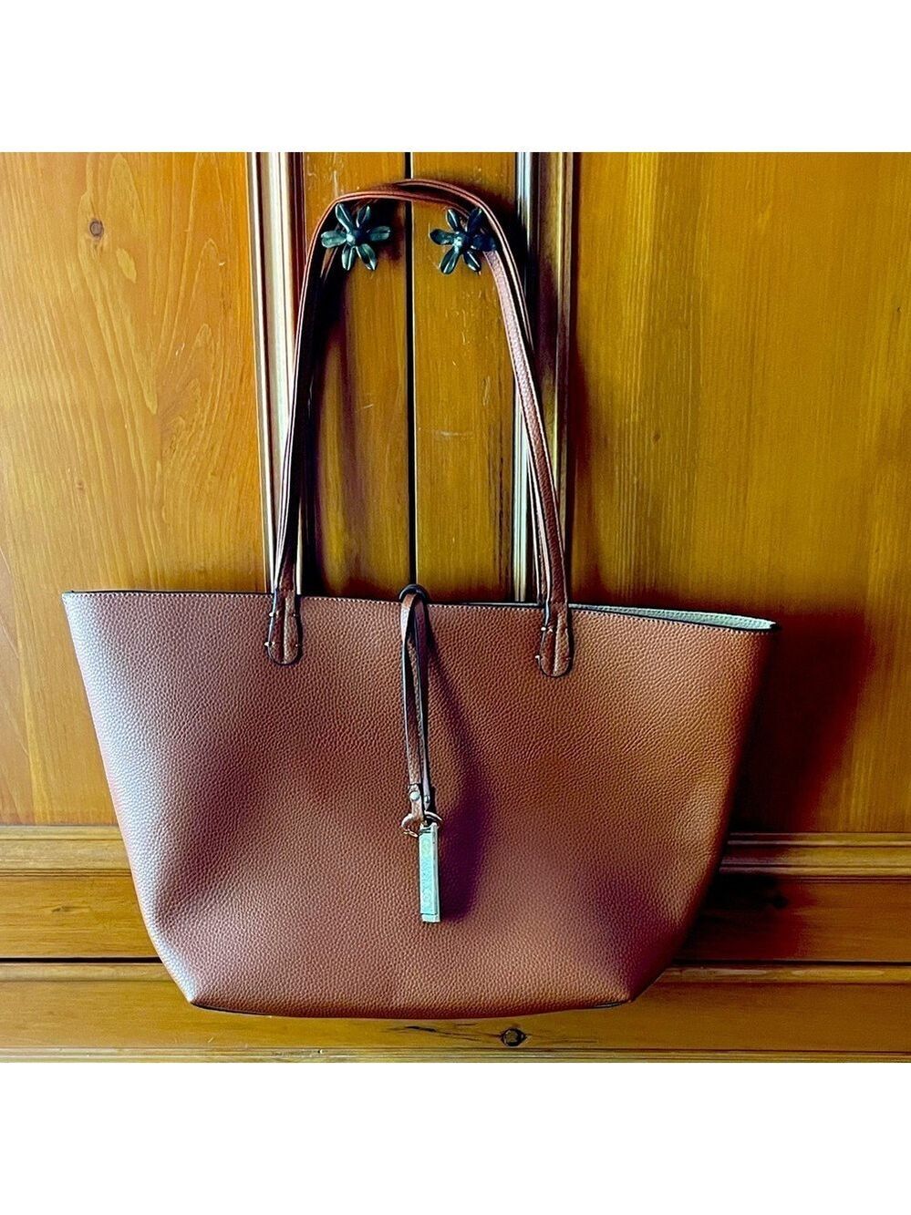 ✨BRAND NEW ✨ a Ludicrously Capacious ✨ Brown Buttery-Soft Tote Bag✨ - Picture 2 of 12
